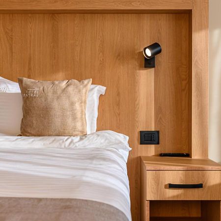 Hotel Central Pascani Ngoại thất bức ảnh