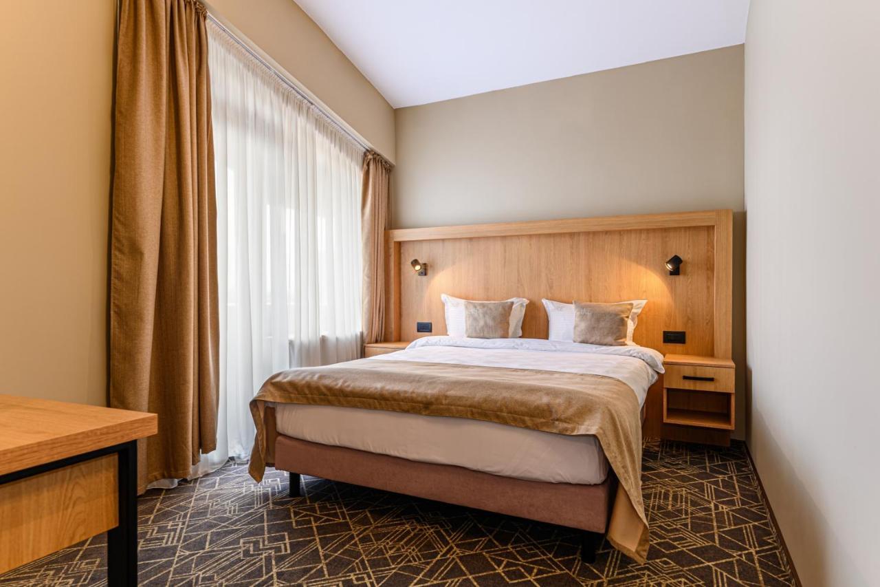 Hotel Central Pascani Ngoại thất bức ảnh