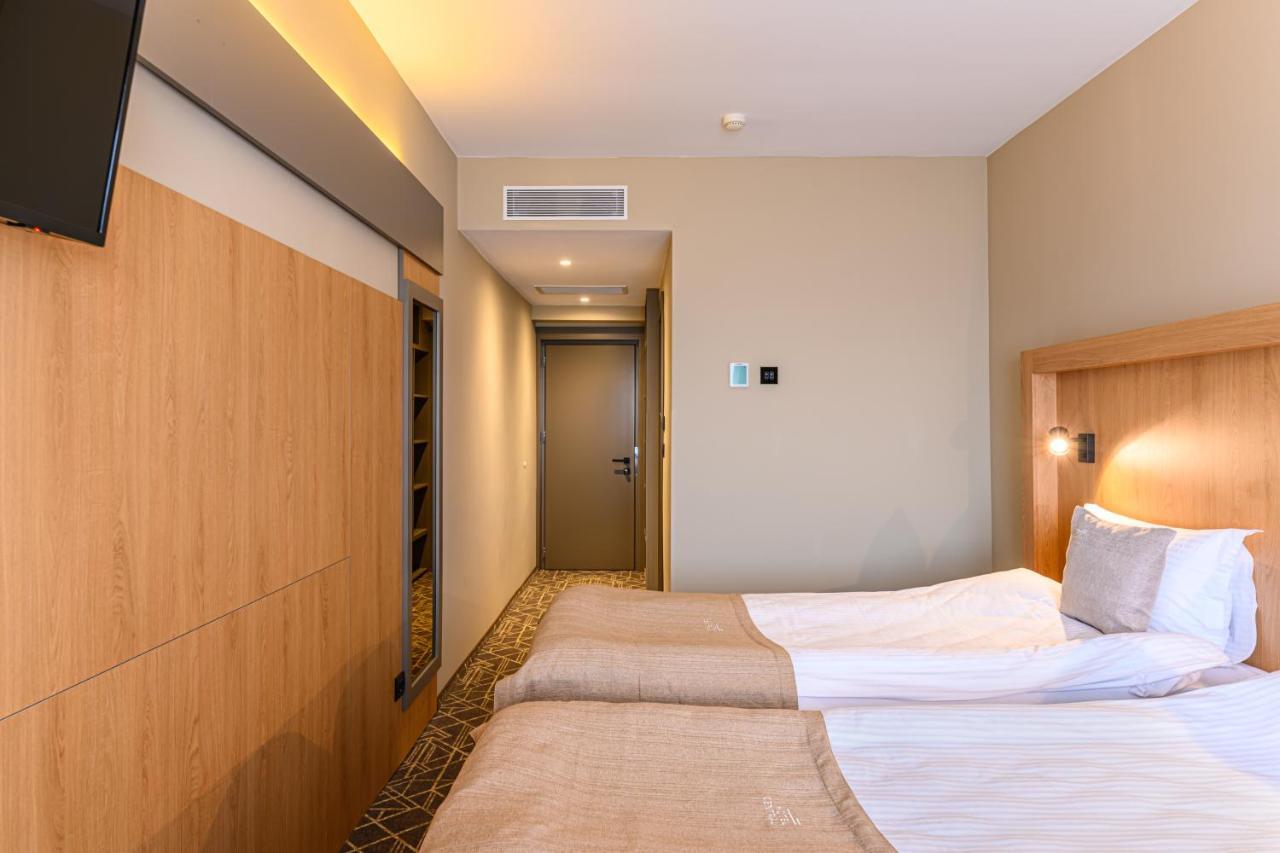 Hotel Central Pascani Ngoại thất bức ảnh