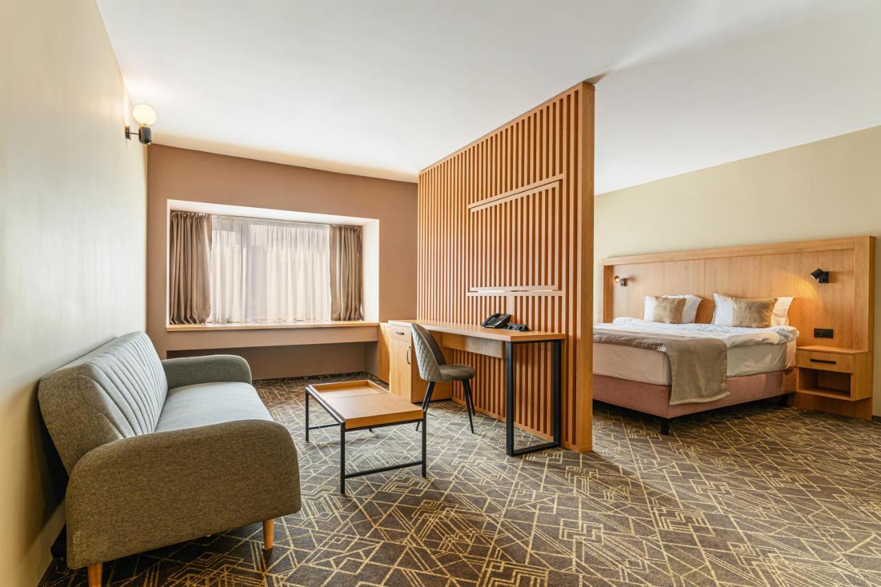 Hotel Central Pascani Ngoại thất bức ảnh