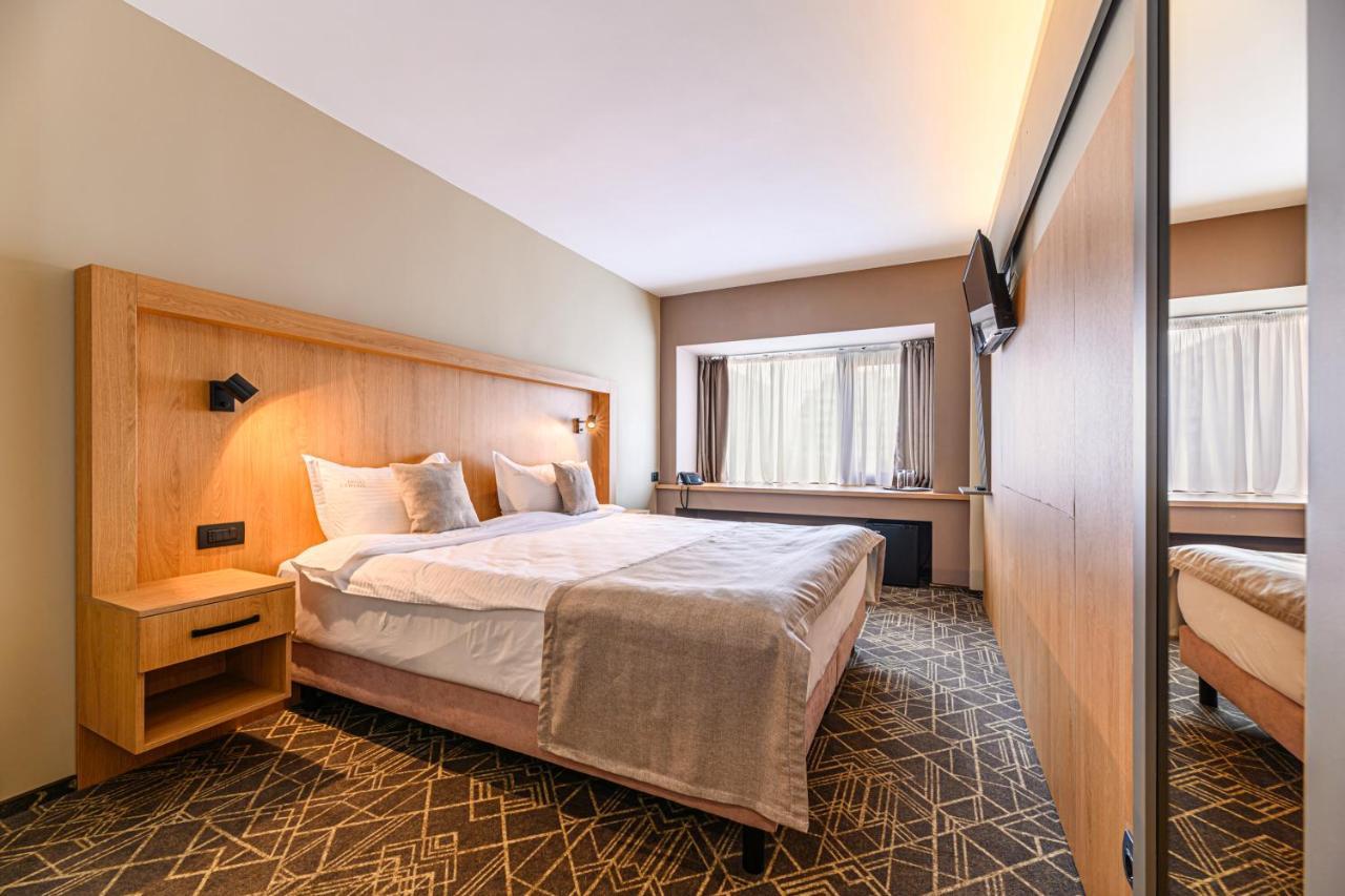 Hotel Central Pascani Ngoại thất bức ảnh